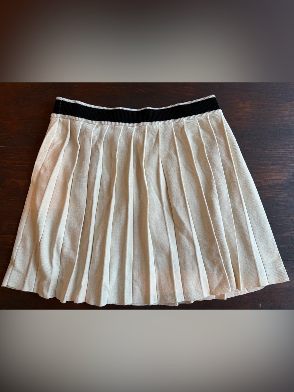 Willow & Wind Pleated Knit Mini Skirt White Black Trim Elastic Waist Size L